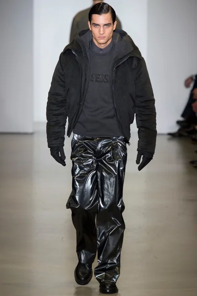 Look 8